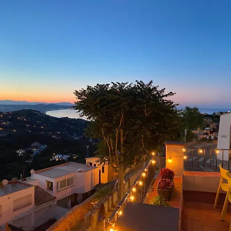 Adorable Centric 1-bedroom With Views! Begur